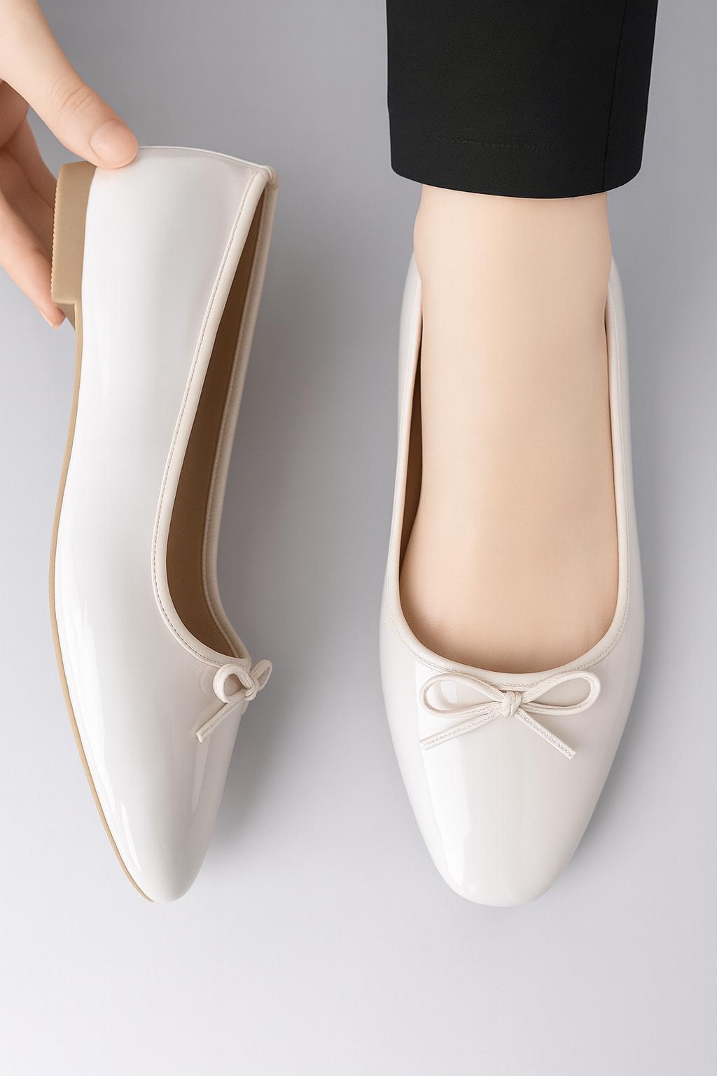 Kadın Gift Model Fiyonklu Rugan Babet Beyaz