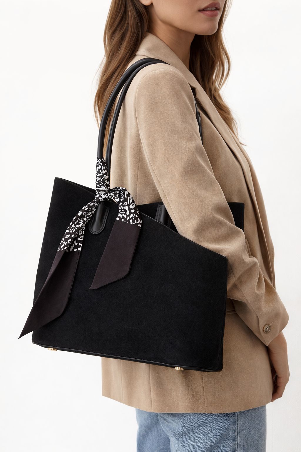 Lale Kadın Siyah Omuz Günlük Geniş Şık Çana