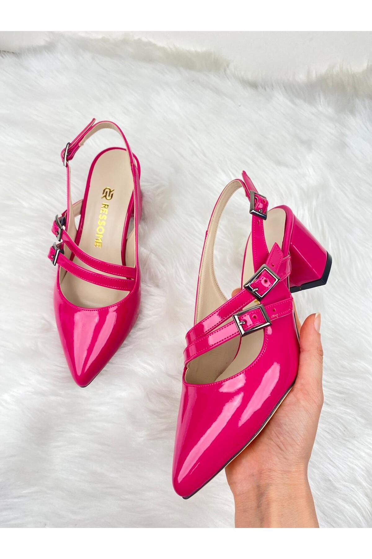 Lady Model Pembe Bantlı Ayarlanabilir Kemerli Topuklu Ayakkabı