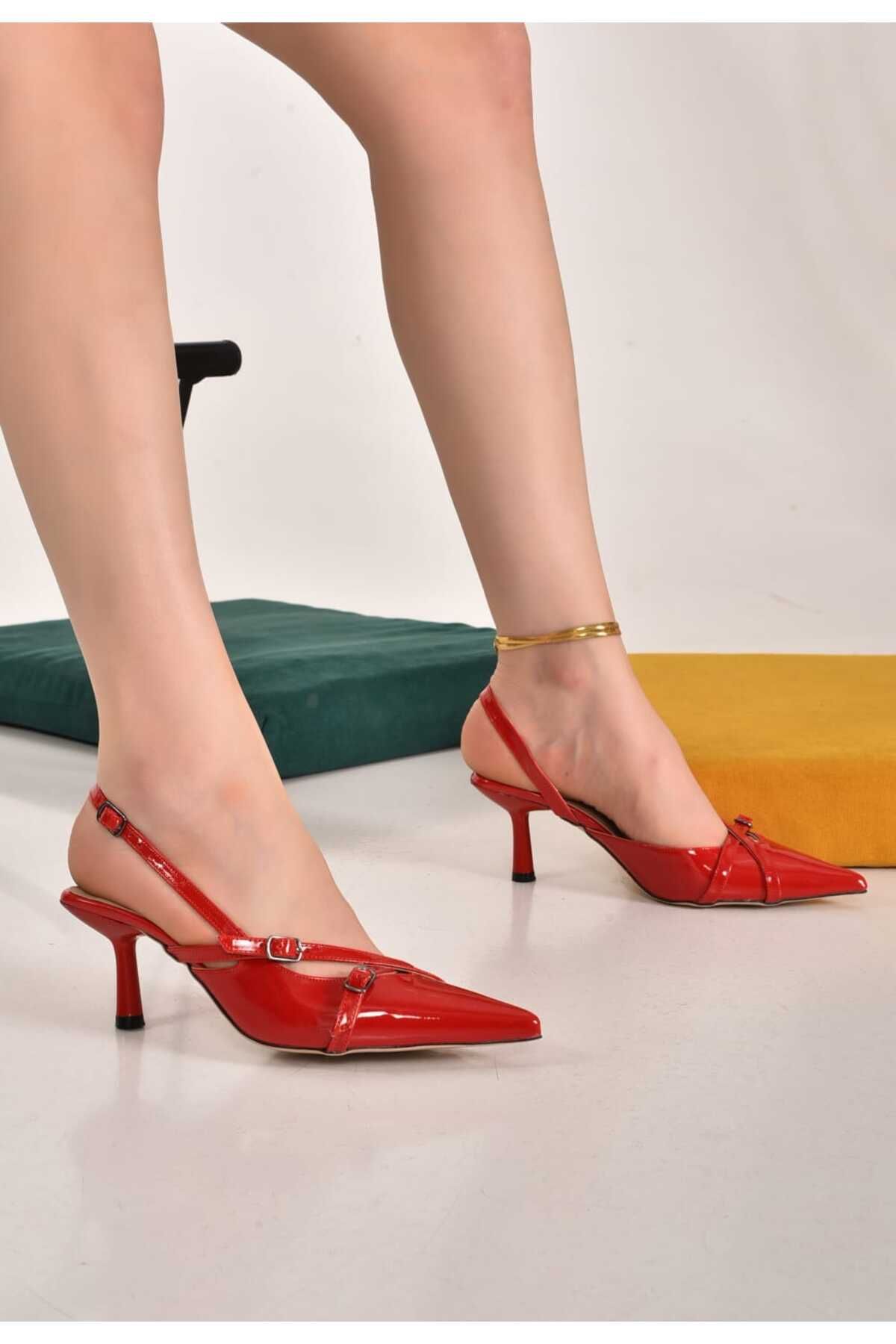 Mary Model Bantlı Kemerli Stiletto