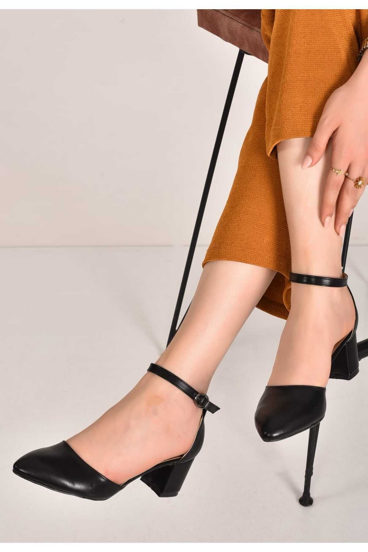 Benita Açık Siyah-Deri Bilekten bağlamalı Klasik Ayakkabı