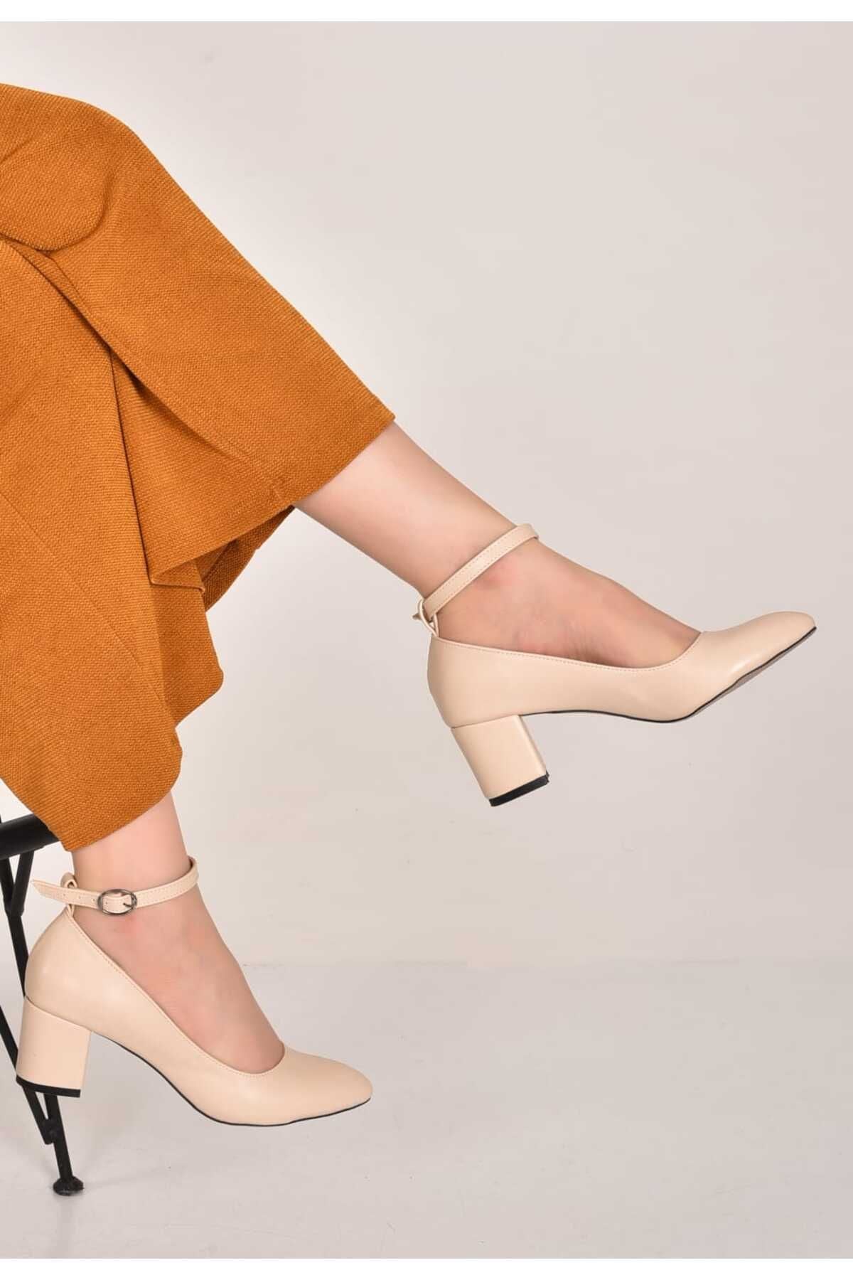 Pier Bej Kadın Bilekten Bağlamalı 5 Cm Klasik Topuklu Ayakkabı