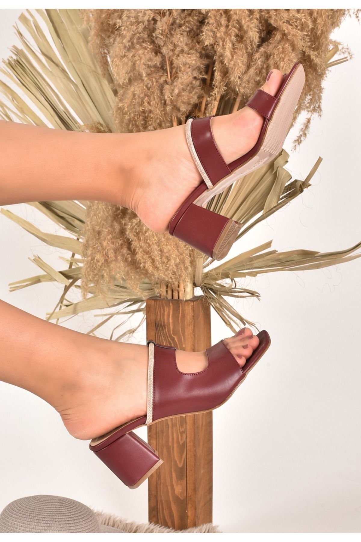 Luna Kadın 5 Cm Deri Taşlı Topuklu Terlik