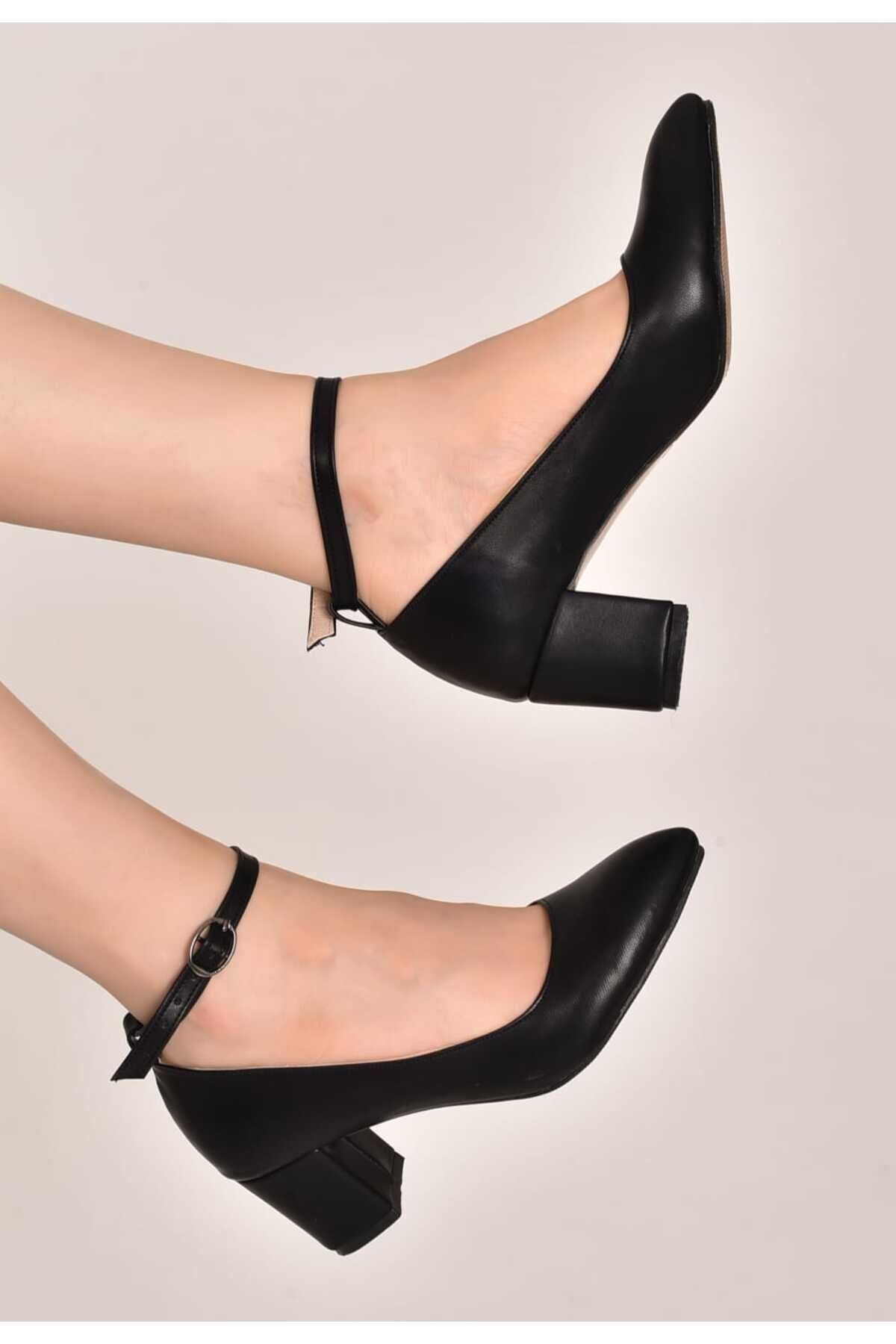 Pier Kadın Siyah Cilt Bilekten Bağlamalı Klasik 5cm Topuklu Ayakkabı