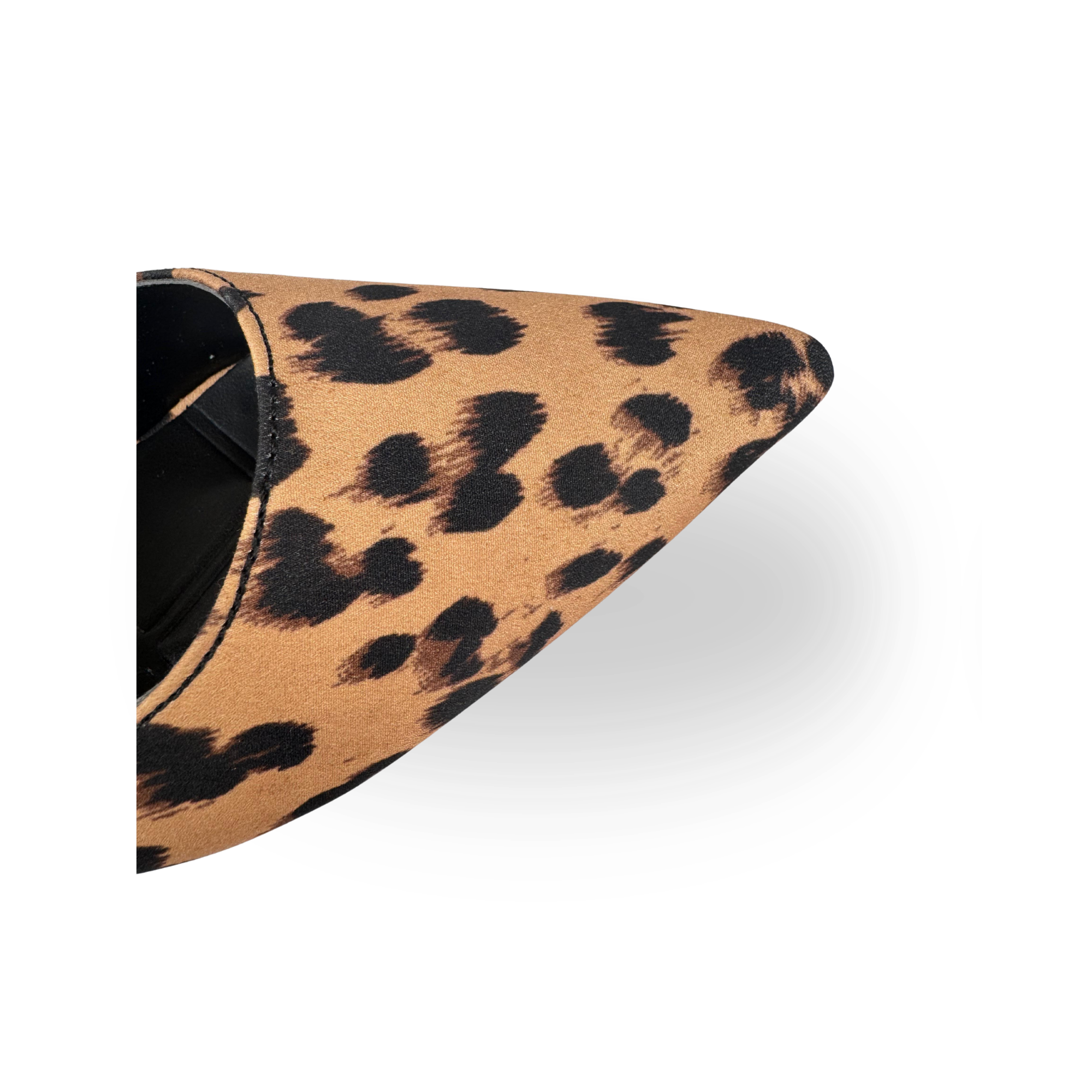 Verde Kadın Leopar Siyah Deri 7 Cm Şampanya Topuk Arkası Açık Stiletto