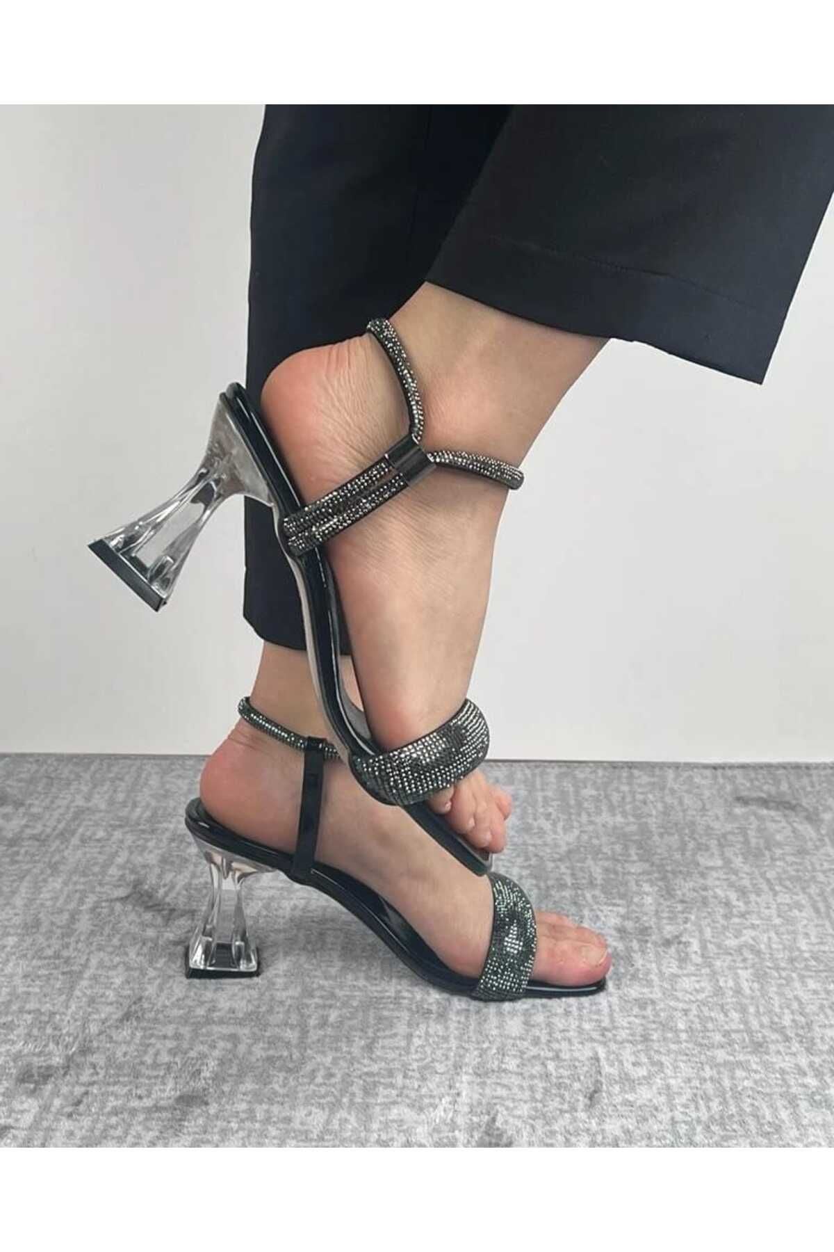 Lara Kadın Üç Taşlı 7 Cm Şeffaf Topuk Abiye Ayakkabı