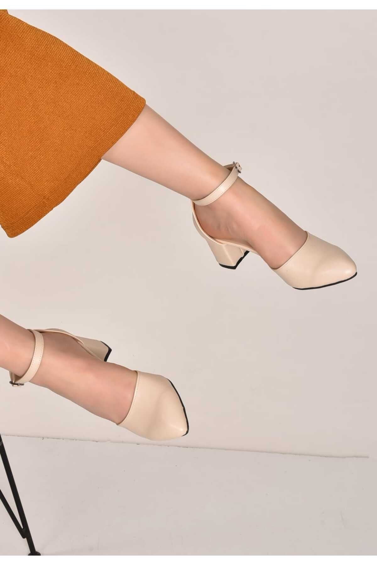 Benita Mat Açık Bilekten bağlamalı Klasik Ayakkabı